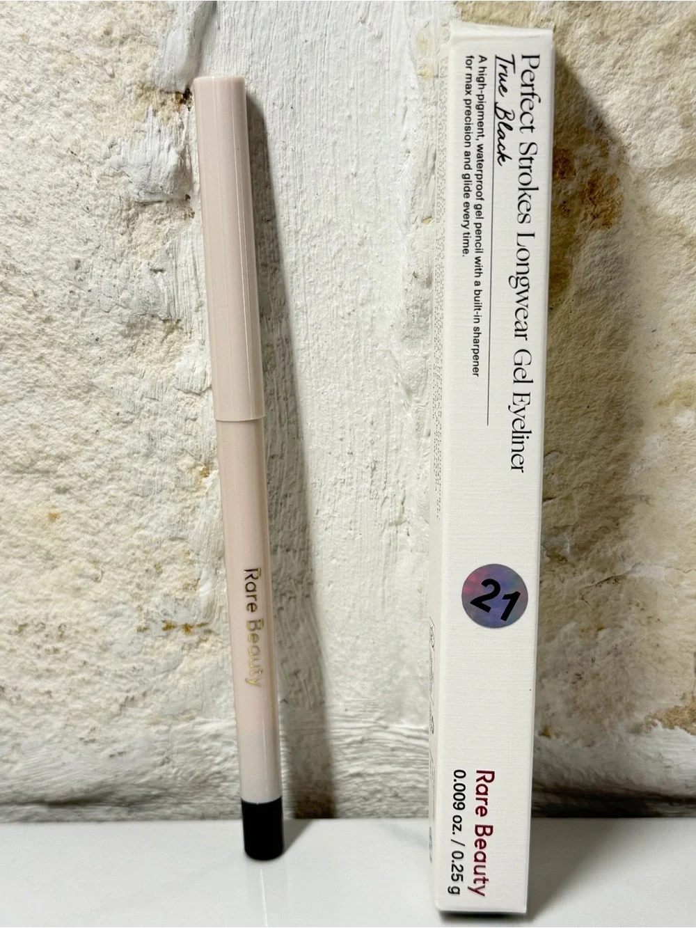 ⭐ RARE BEAUTY PERFECT STROKES LONGWEAR GEL EYELINER - TRUE BLACK